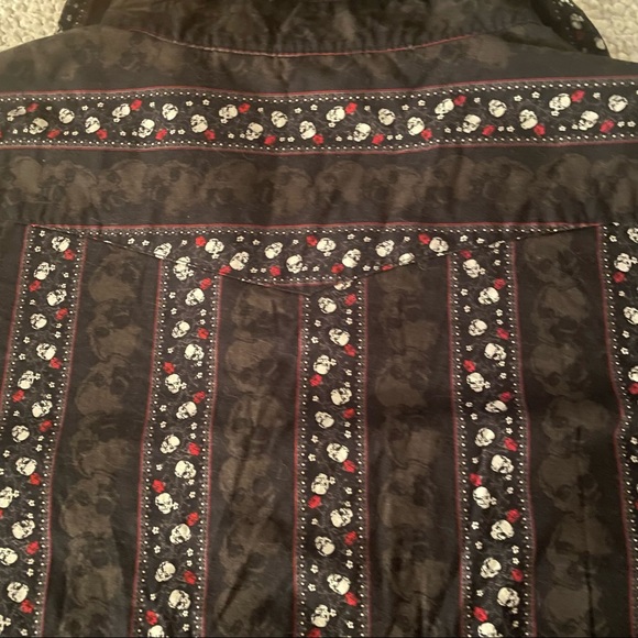 Unique Skull Snap Shirt - Picture 5 of 14